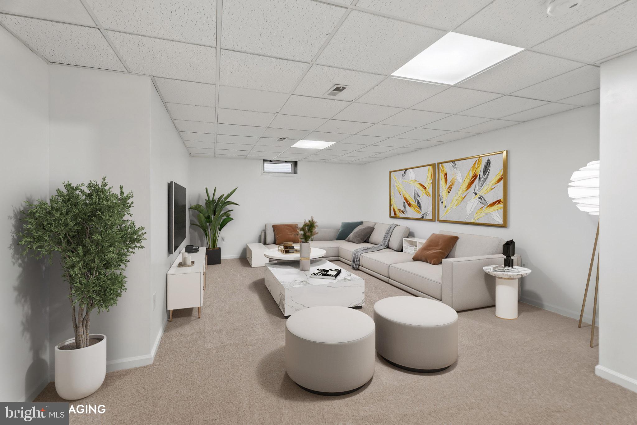 10 CARRIAGE HILL DRIVE