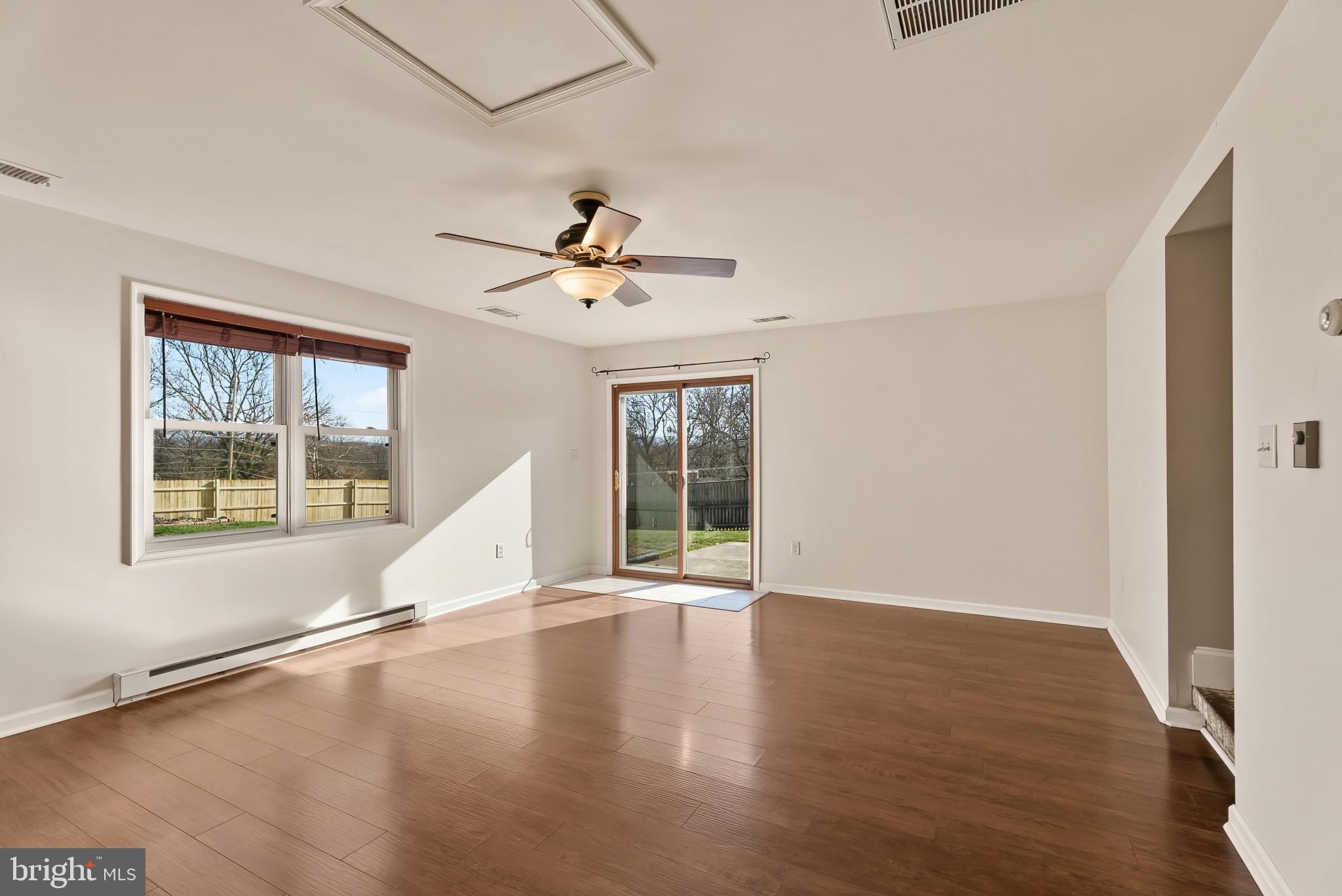 10 CARRIAGE HILL DRIVE