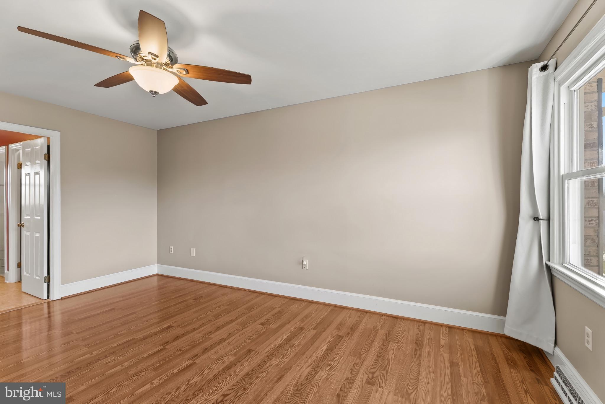 10 CARRIAGE HILL DRIVE