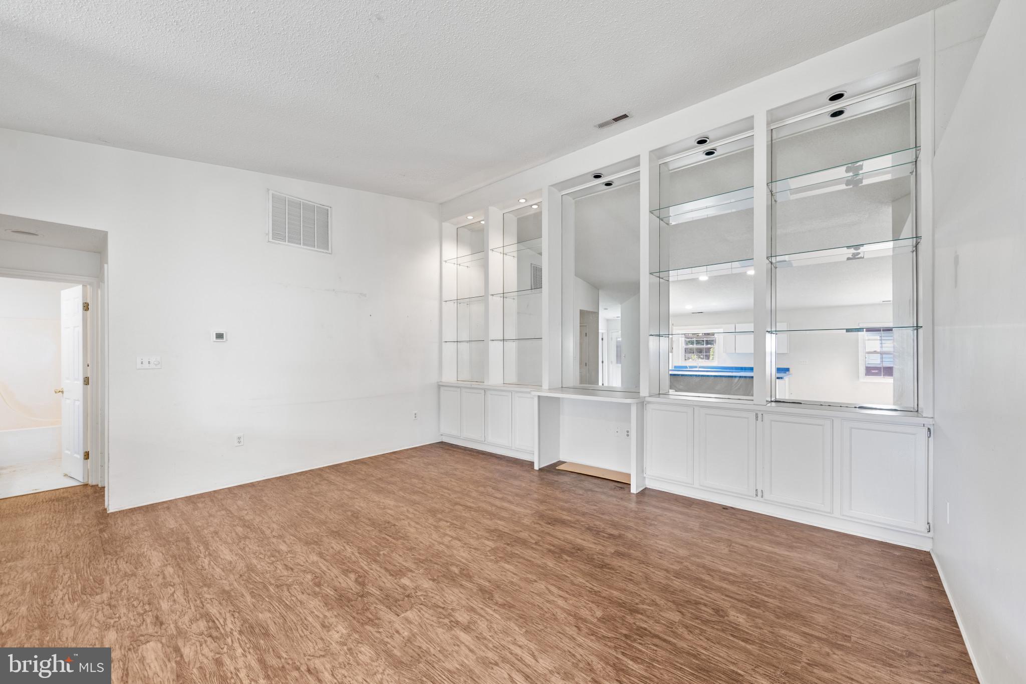 9821 KEYSER POINT ROAD Unit: 8D1