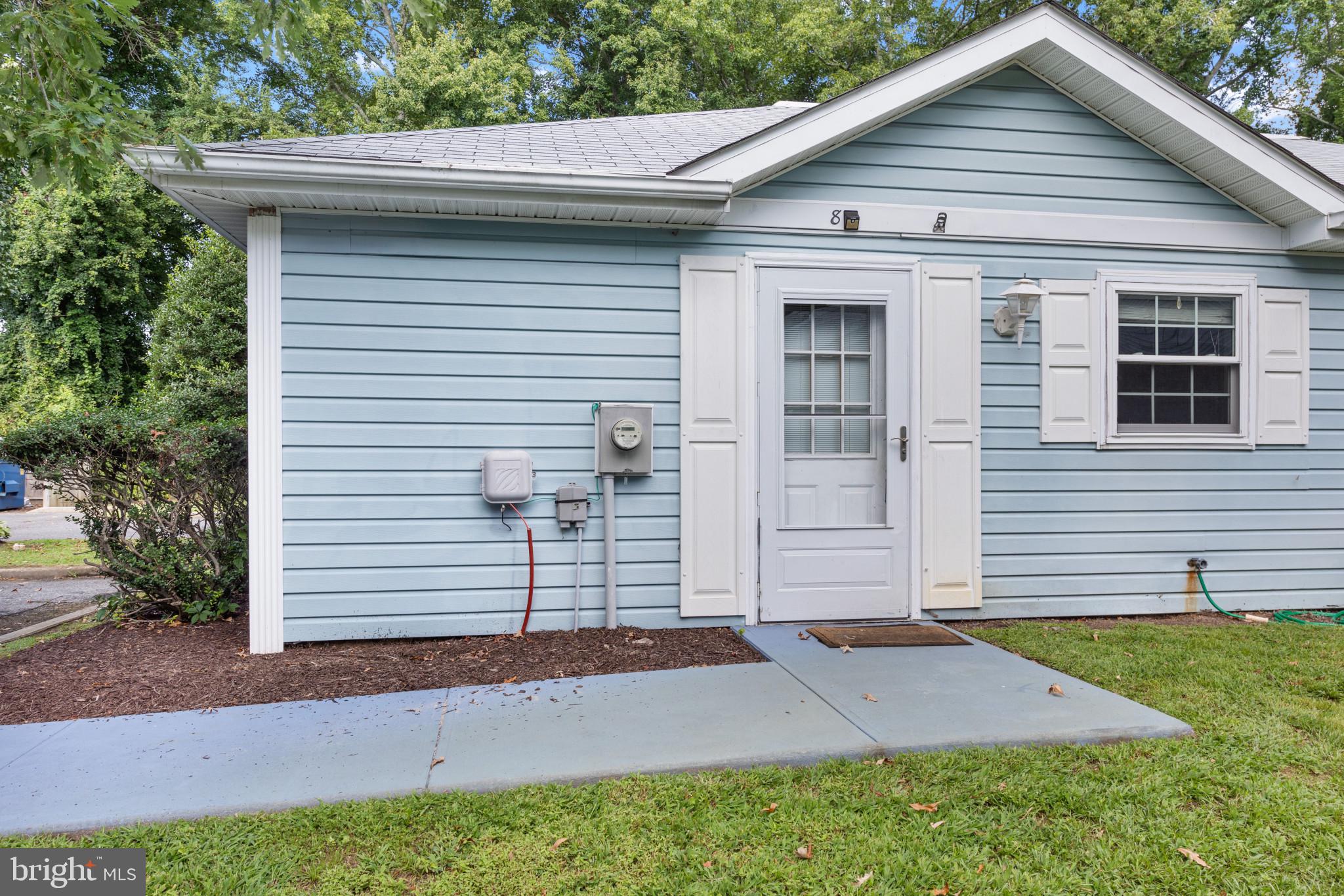 9821 KEYSER POINT ROAD Unit: 8D1