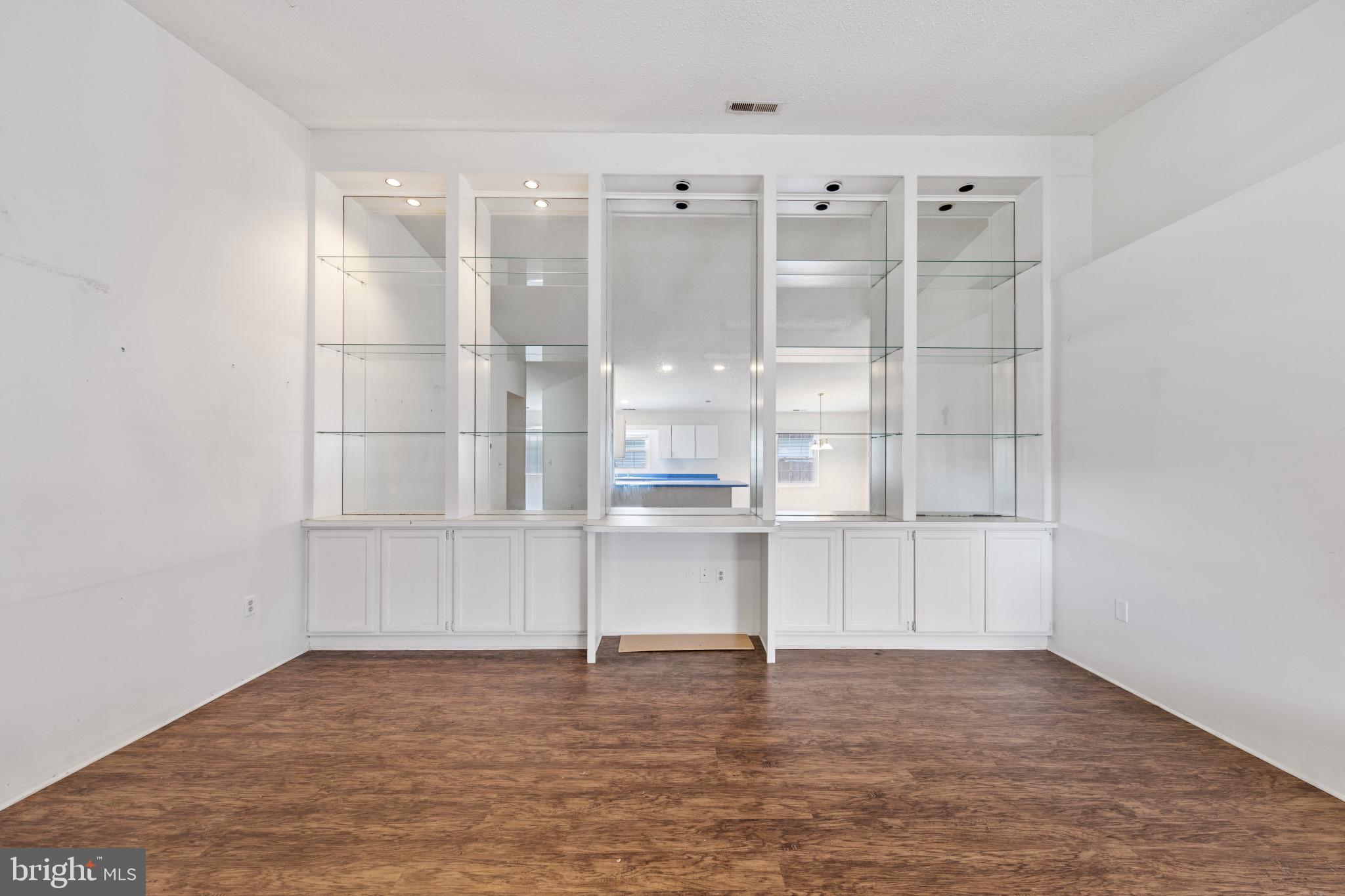 9821 KEYSER POINT ROAD Unit: 8D1