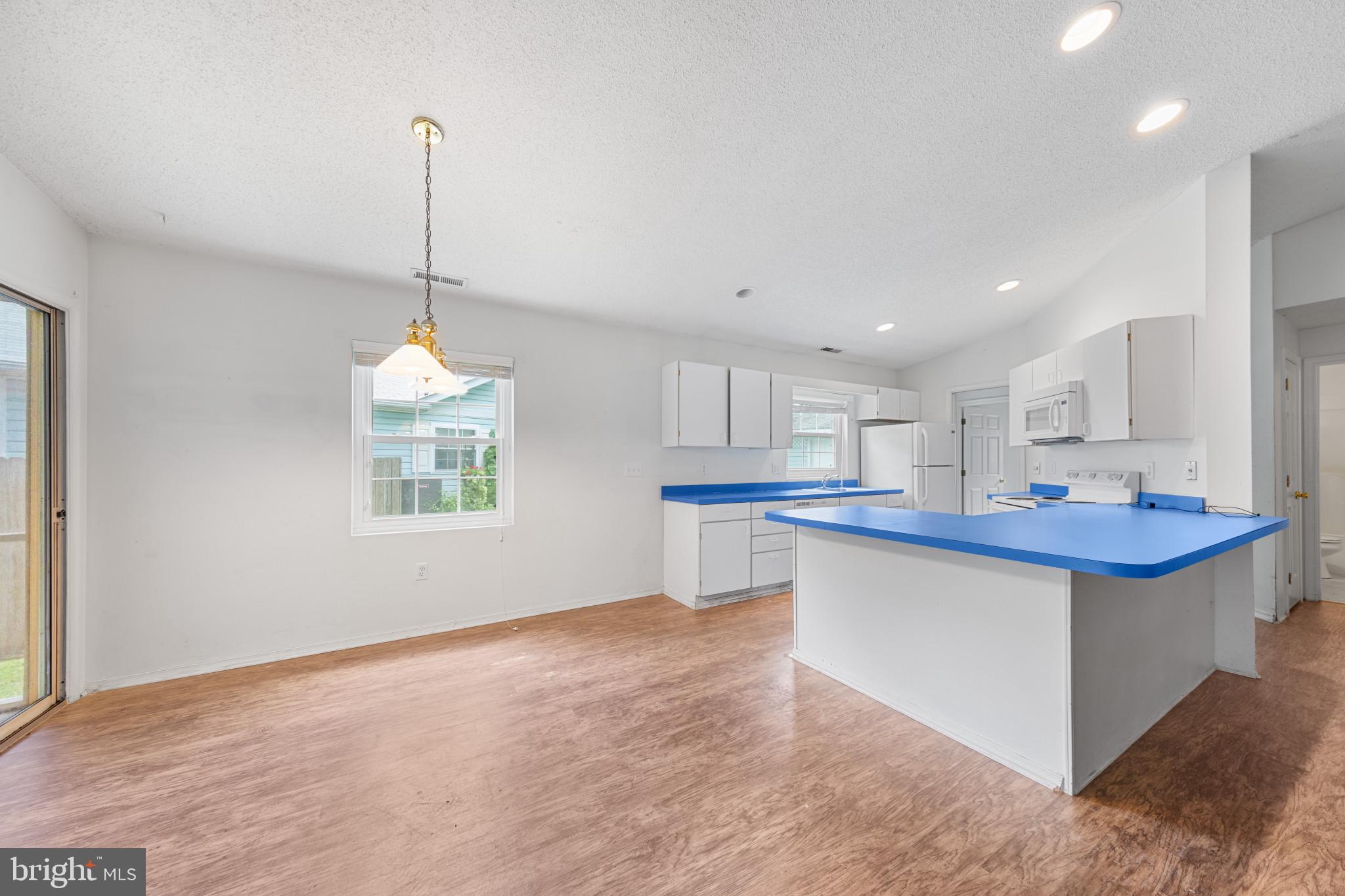 9821 KEYSER POINT ROAD Unit: 8D1