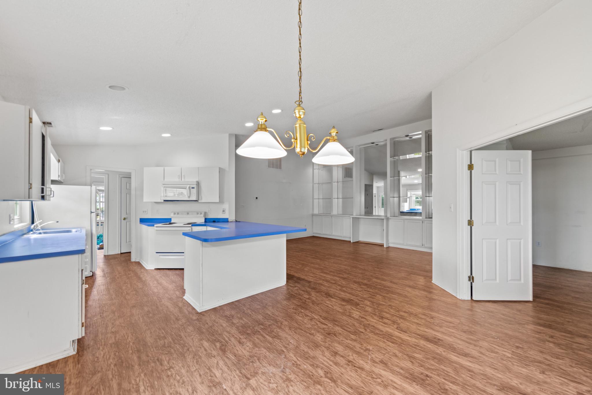 9821 KEYSER POINT ROAD Unit: 8D1