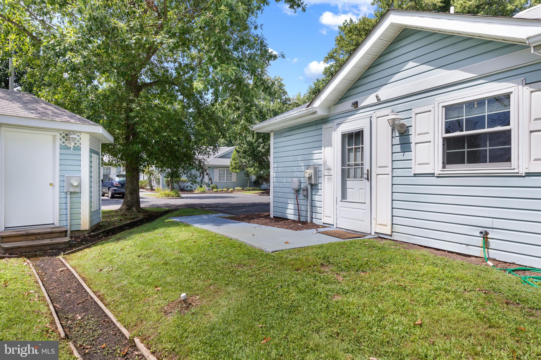 9821 KEYSER POINT ROAD Unit: 8D1