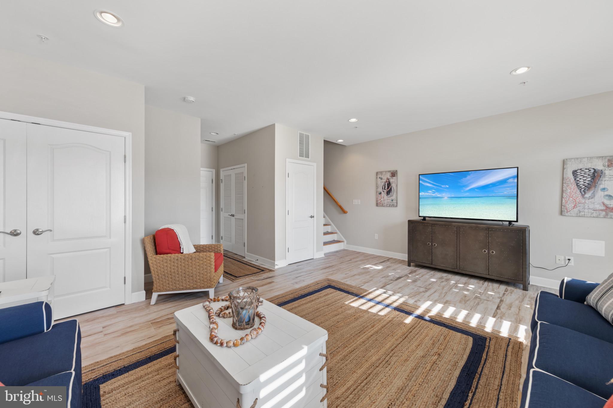 10900 Holystone LANE Unit: 304