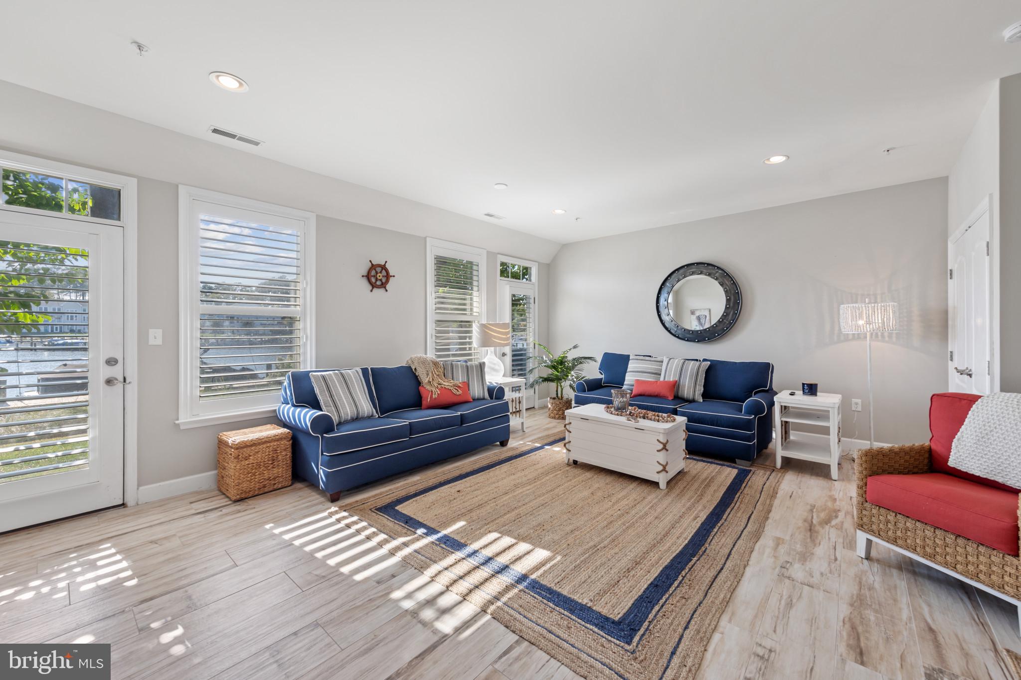 10900 Holystone LANE Unit: 304