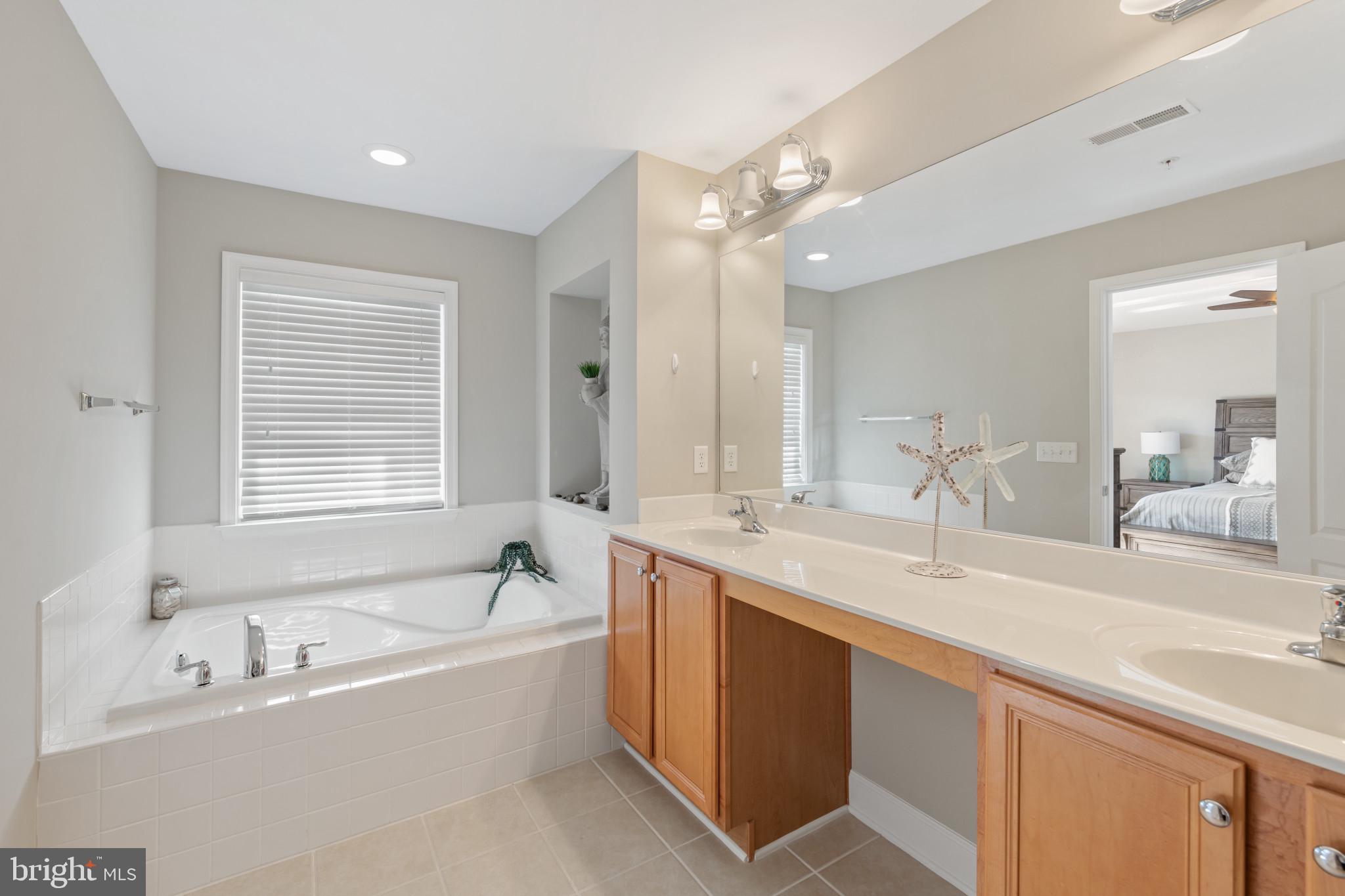 10900 Holystone LANE Unit: 304