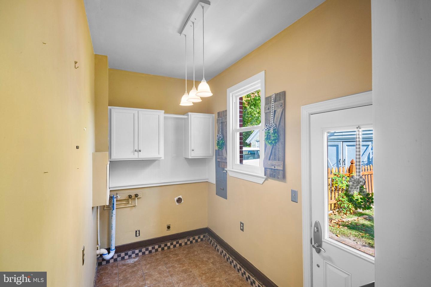 907 Walnut St
