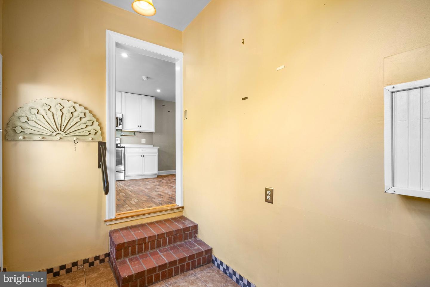 907 Walnut St