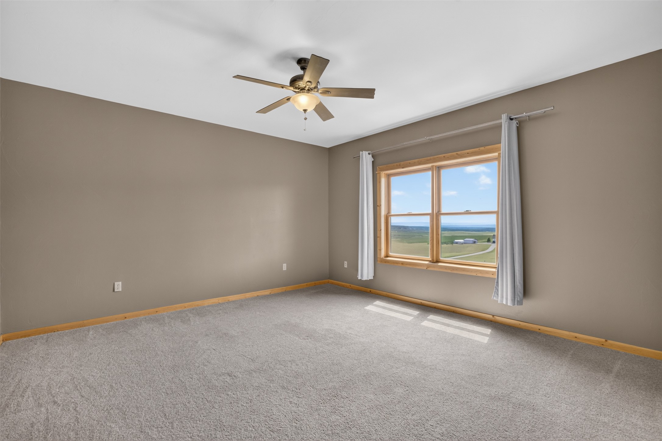 160 Hilltop Vista Loop