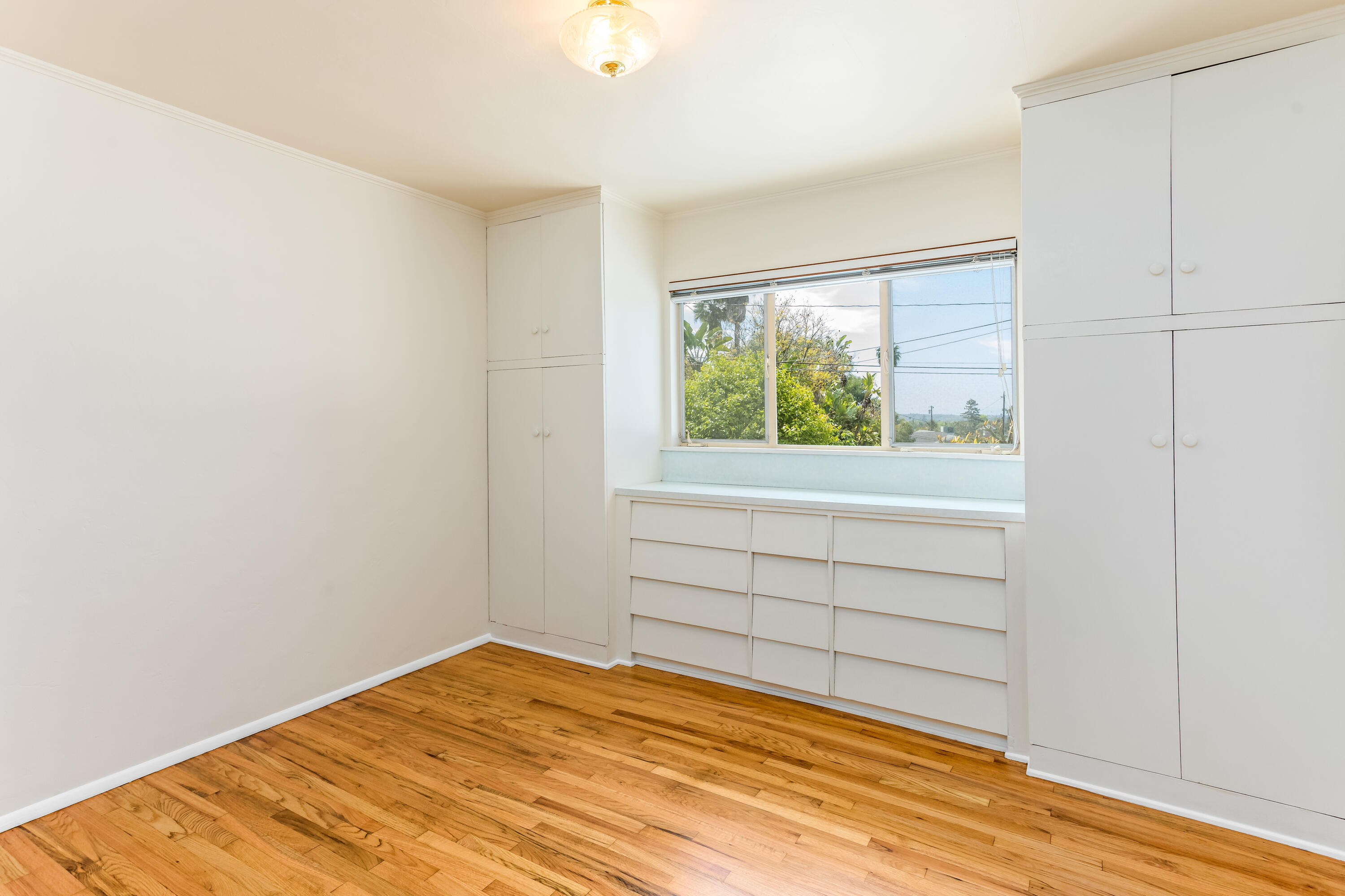 3057 Foothill Road