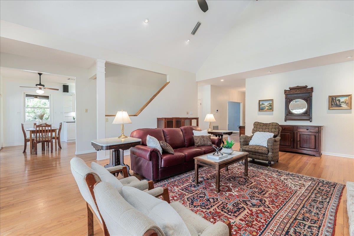 8300 SPANISH OAK CIR