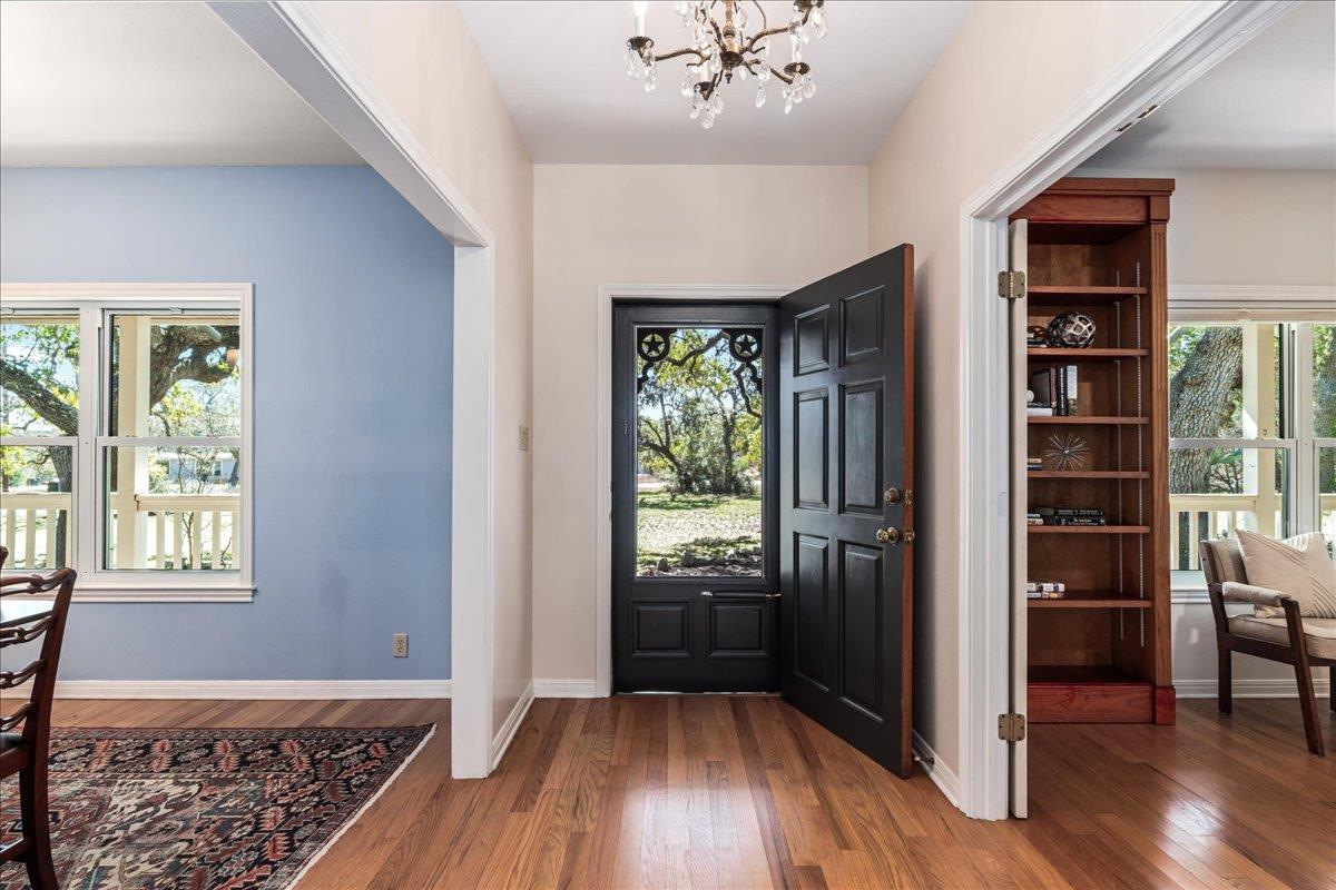 8300 SPANISH OAK CIR