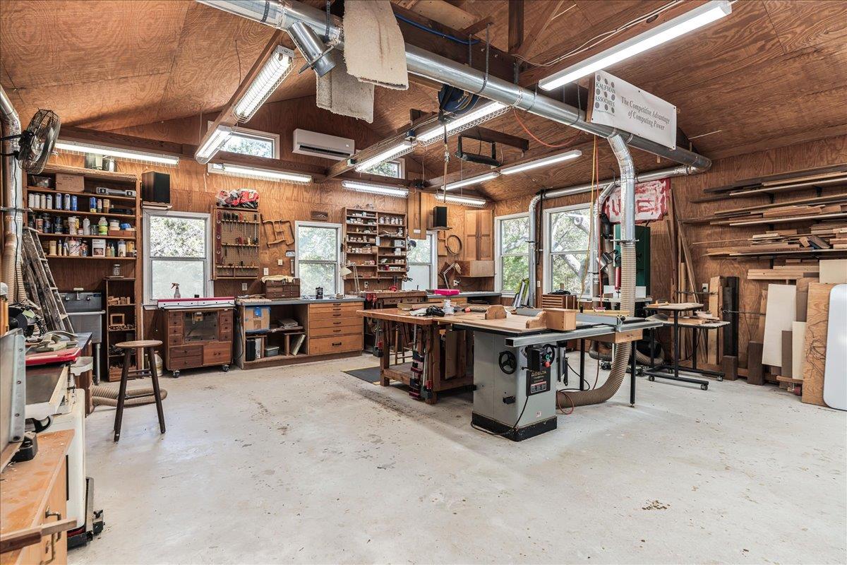 8300 SPANISH OAK CIR