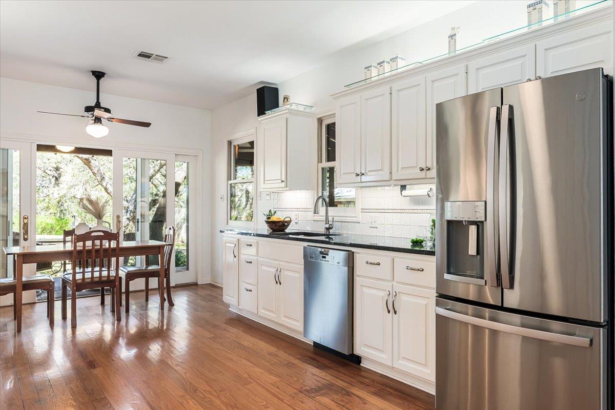 8300 SPANISH OAK CIR