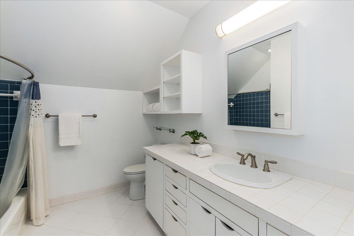 8300 SPANISH OAK CIR