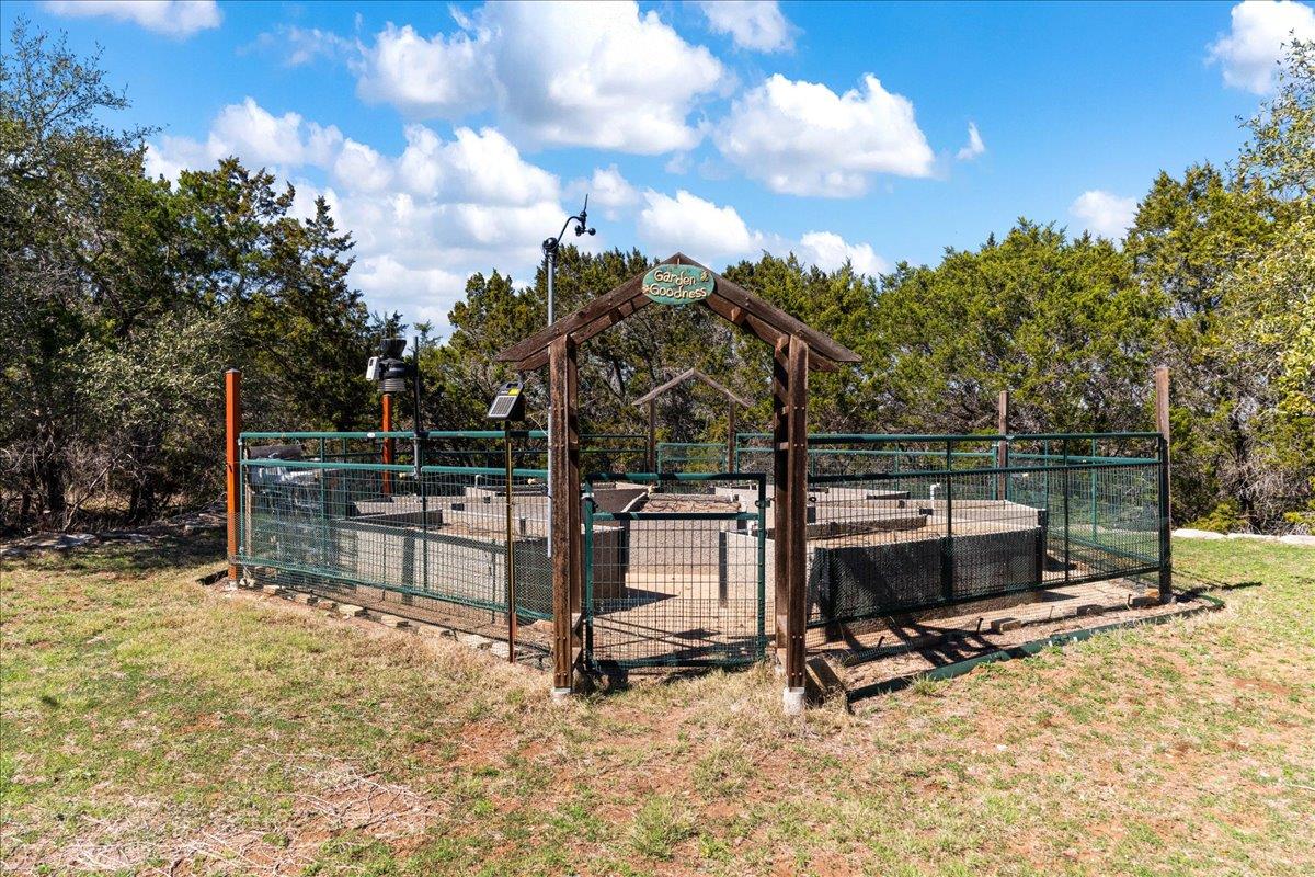 8300 SPANISH OAK CIR