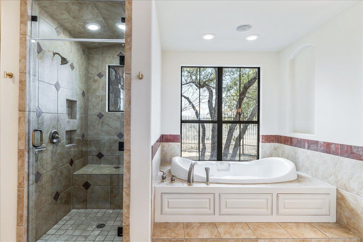 2808 & 2804 Fall Creek Estates DR