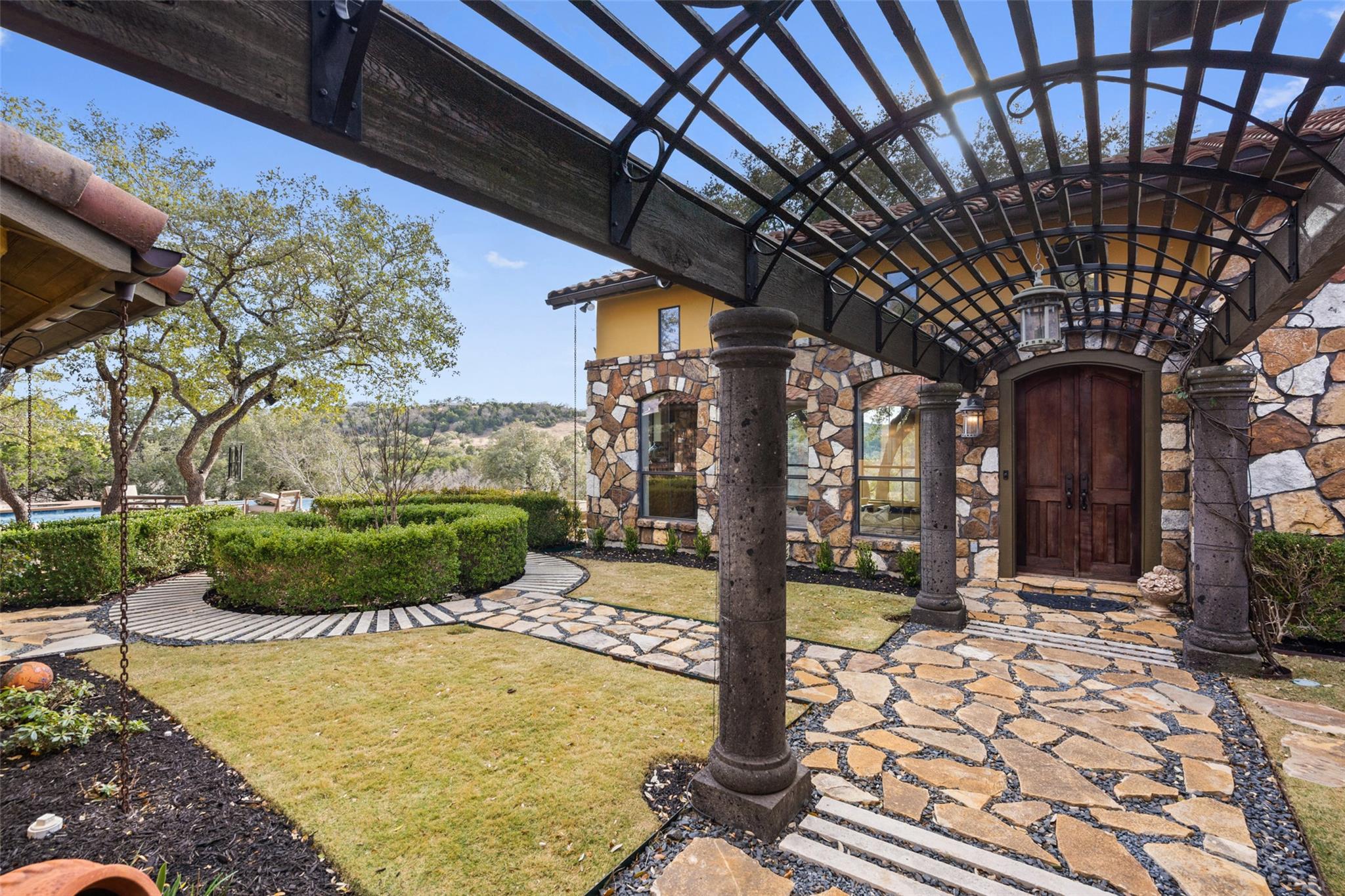 2808 & 2804 Fall Creek Estates DR