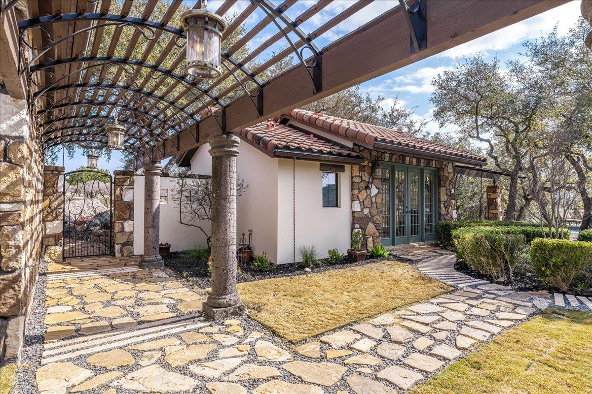 2808 & 2804 Fall Creek Estates DR