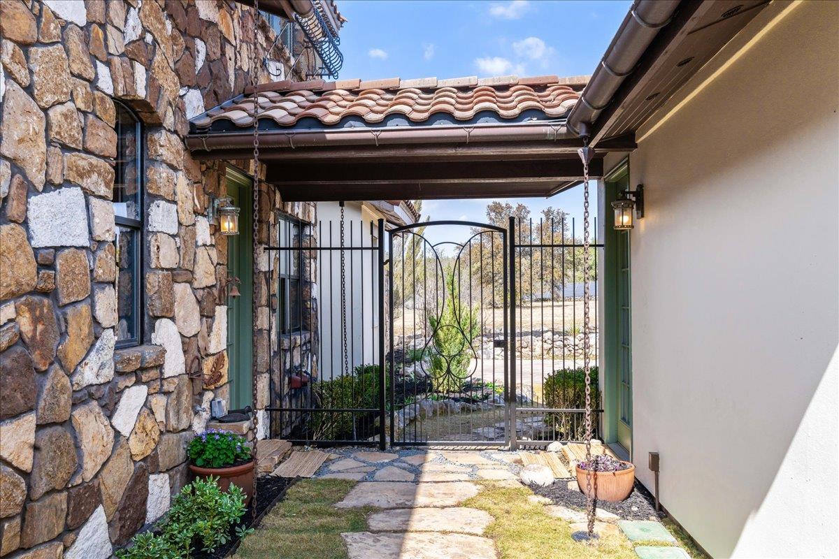 2808 & 2804 Fall Creek Estates DR