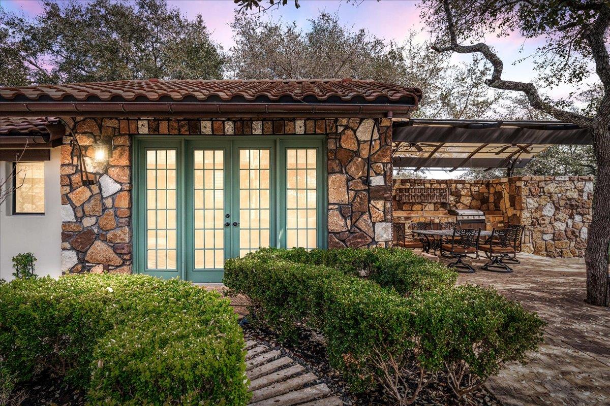 2808 & 2804 Fall Creek Estates DR