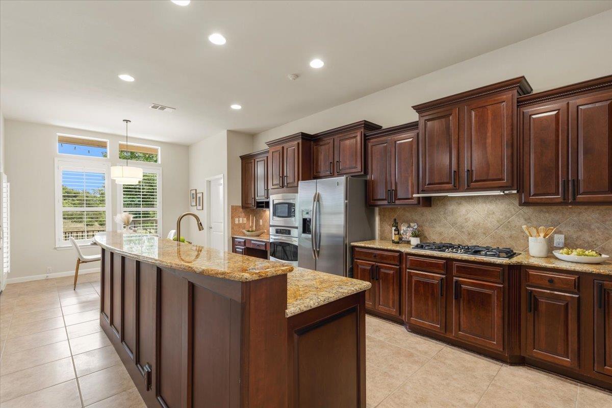 1709 Grassy Field RD
