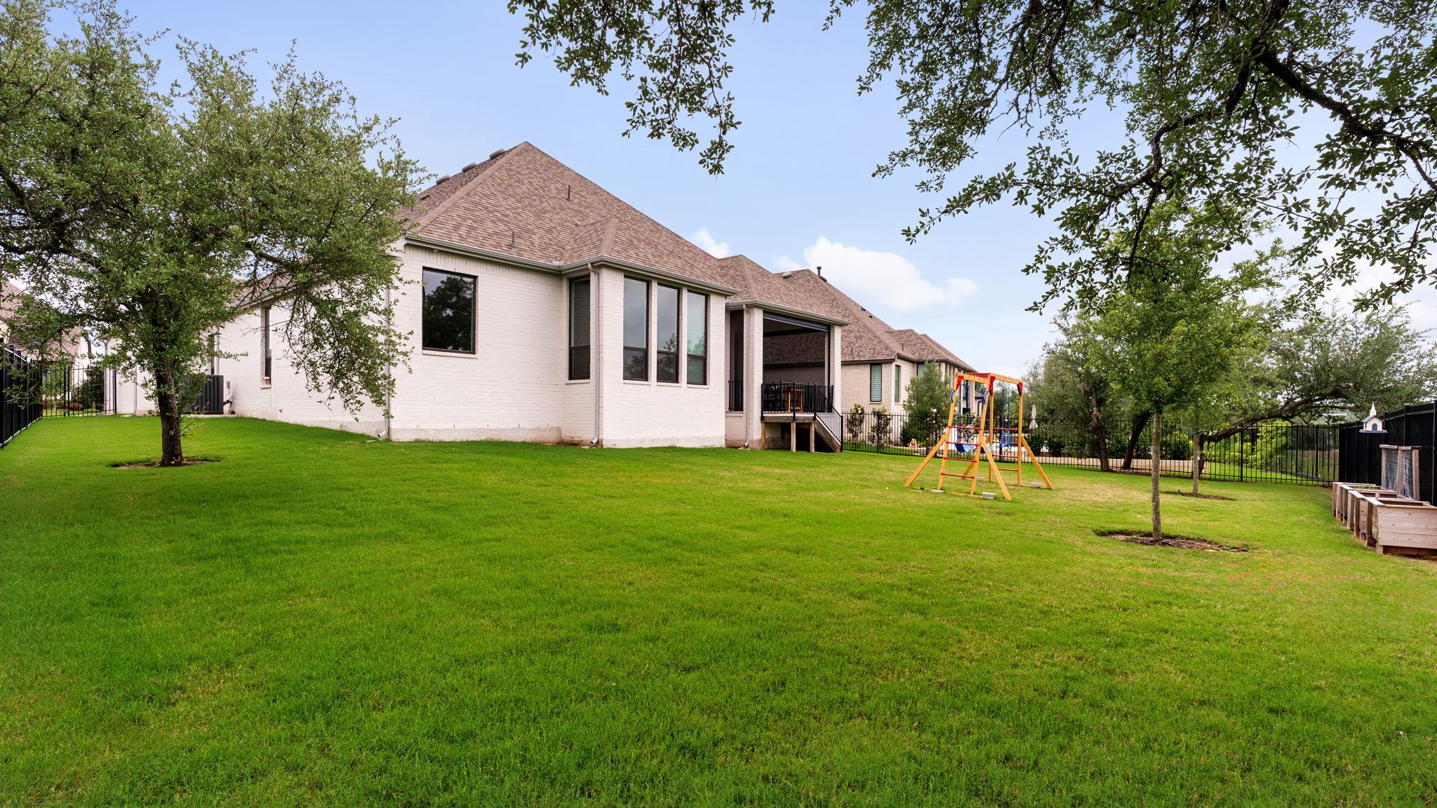645 Two Creeks LN