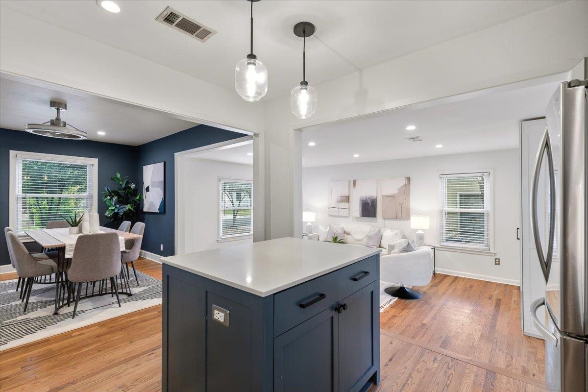 5705 Duval ST