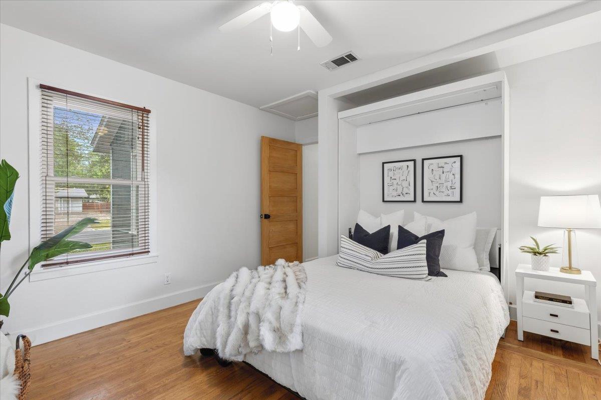 5705 Duval ST
