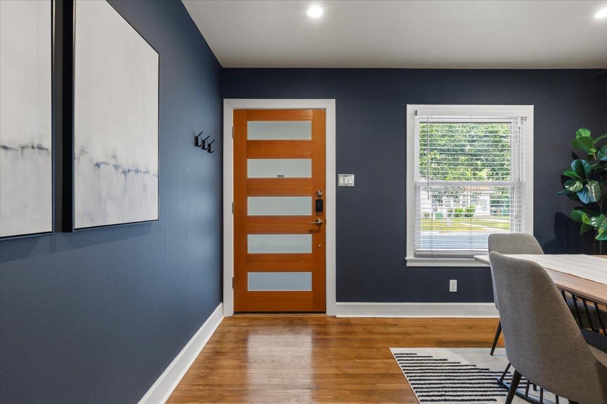 5705 Duval ST