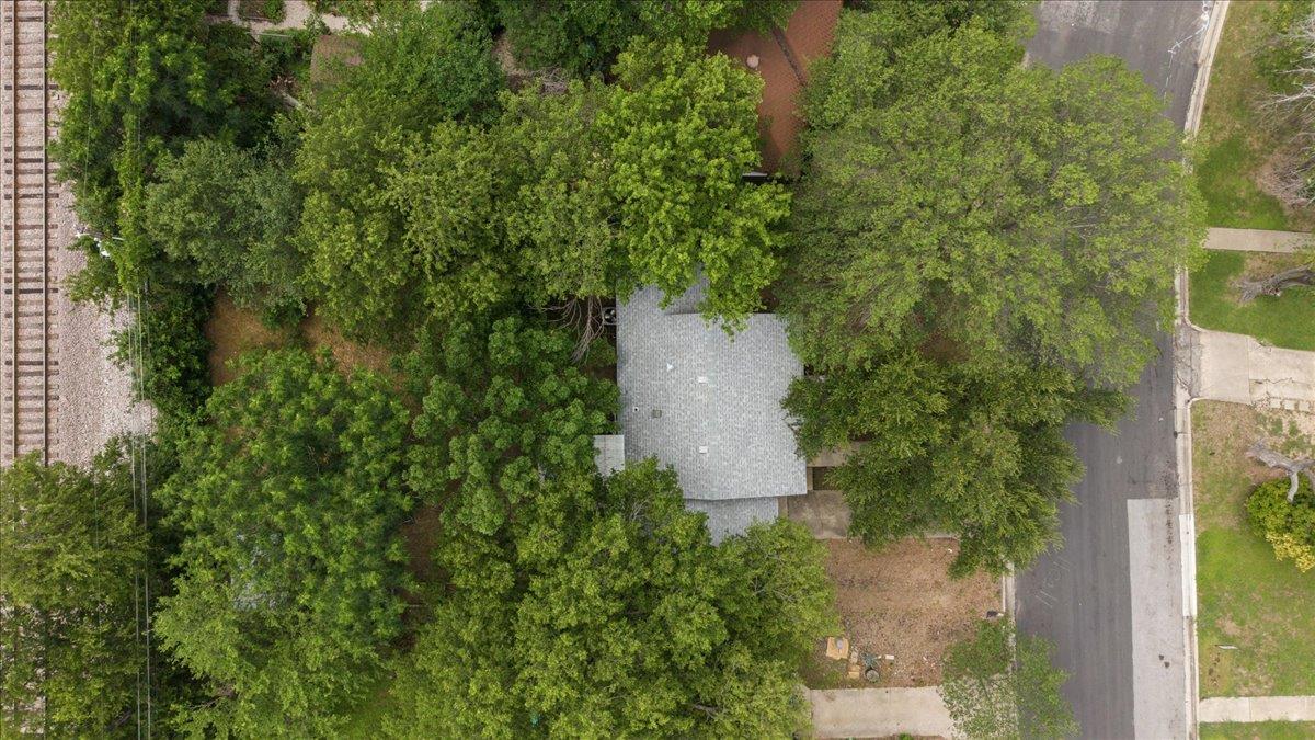 5705 Duval ST