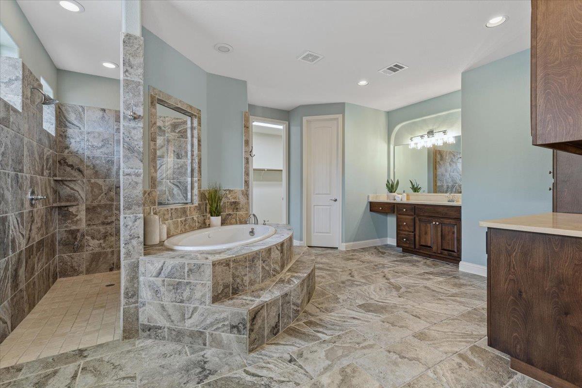 531 Whispering Wind WAY