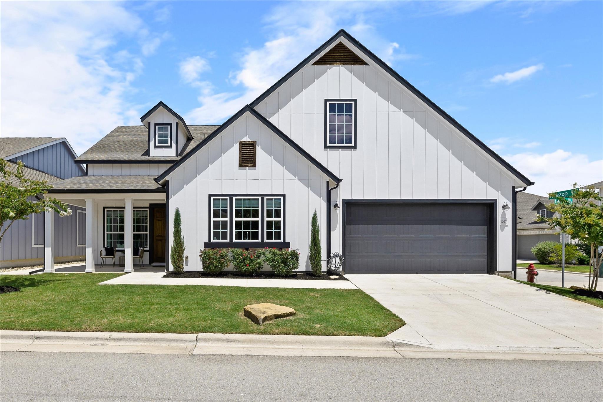 1037 Lucca DR