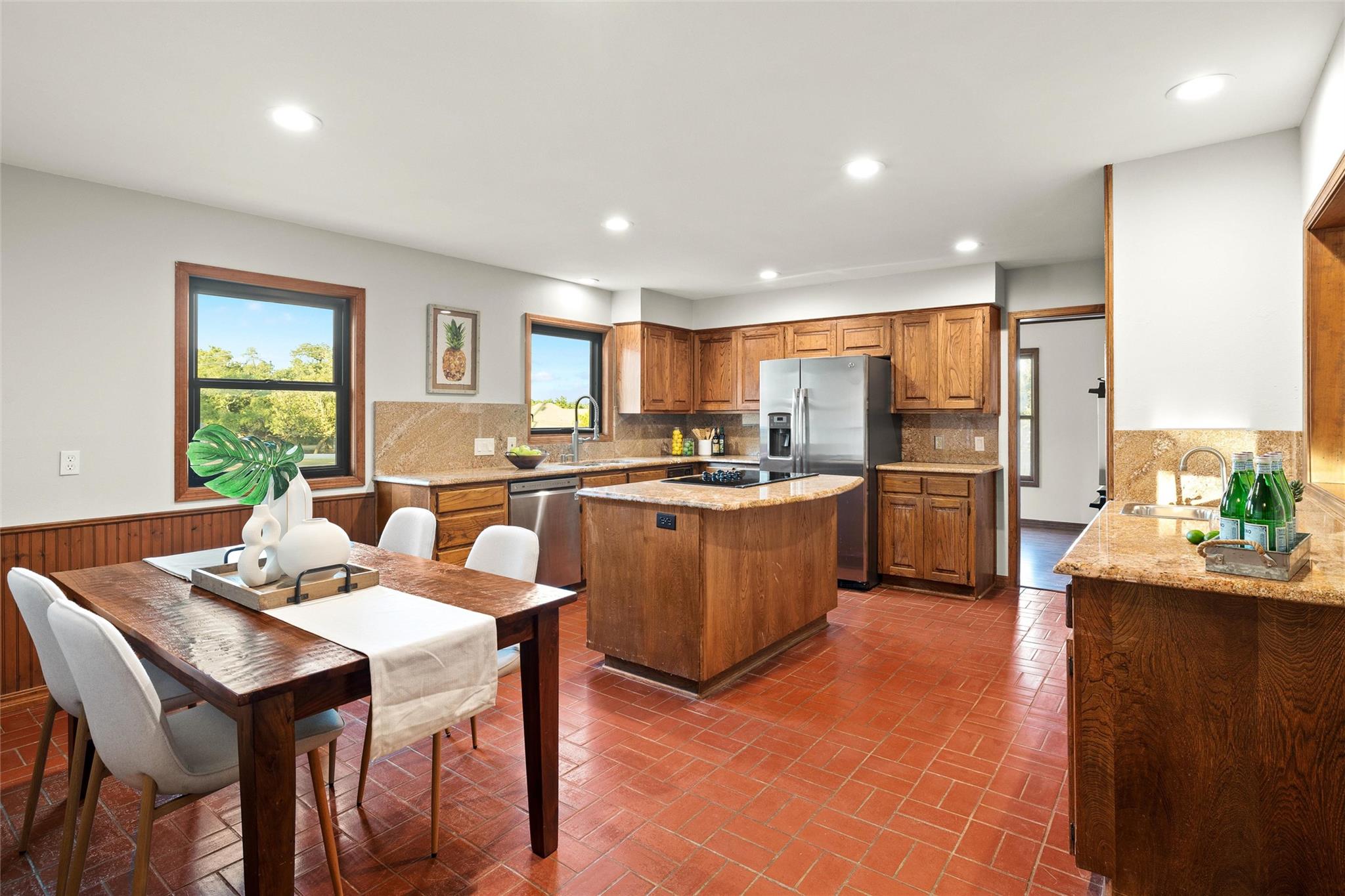 16506 Westview TRL