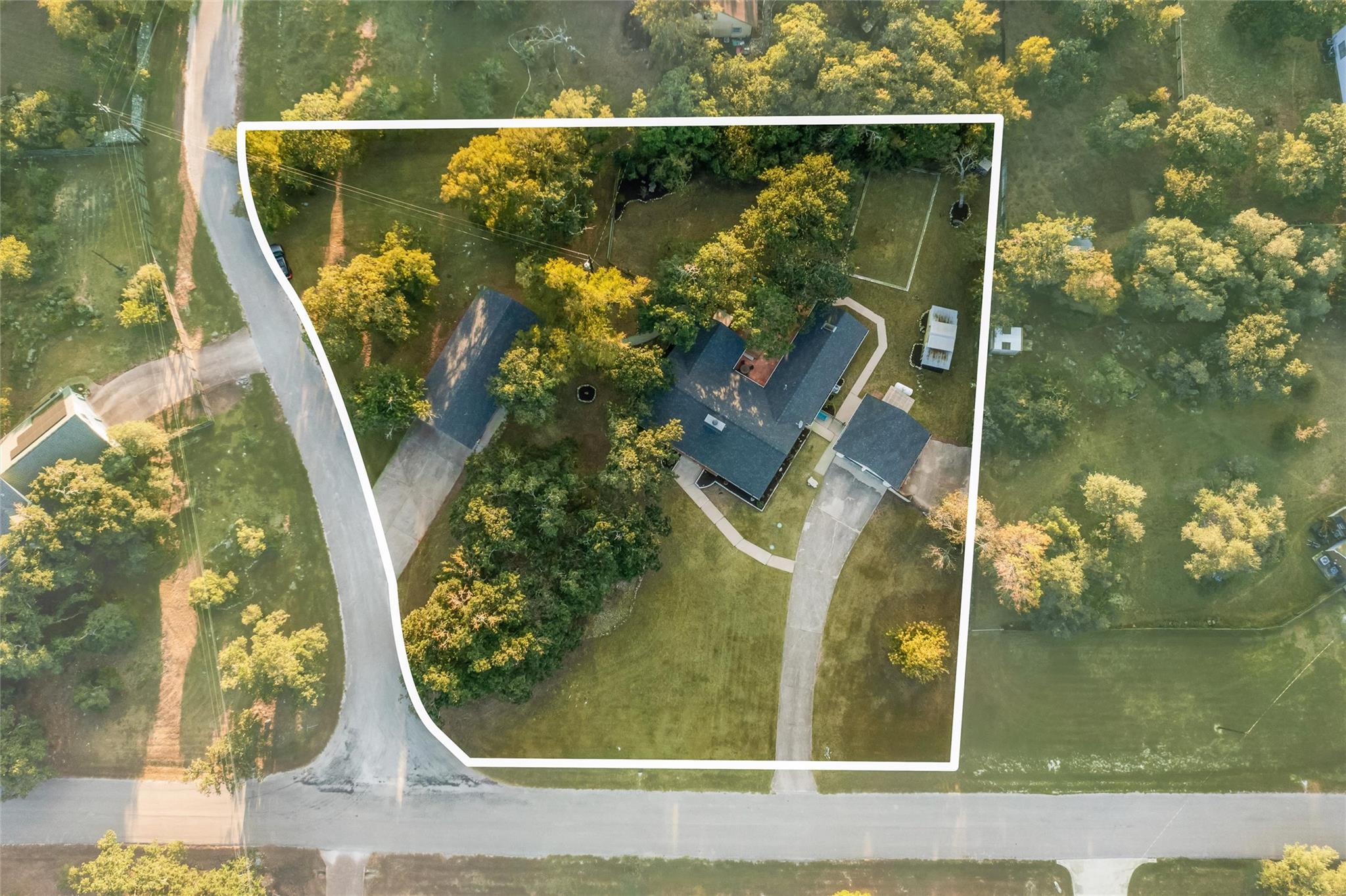 16506 Westview TRL