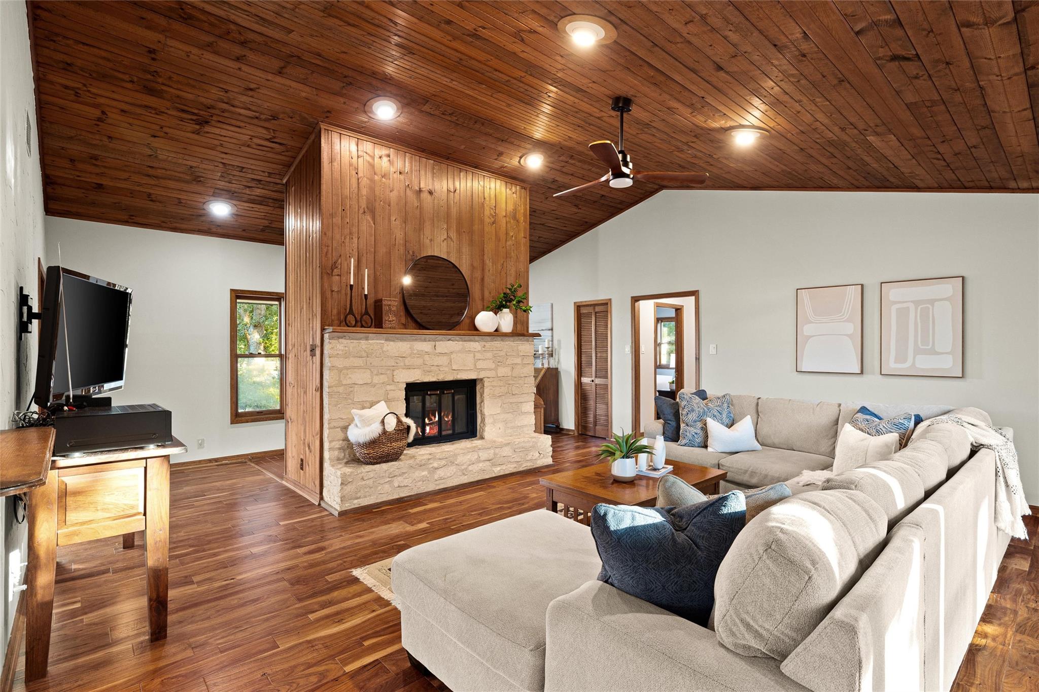 16506 Westview TRL