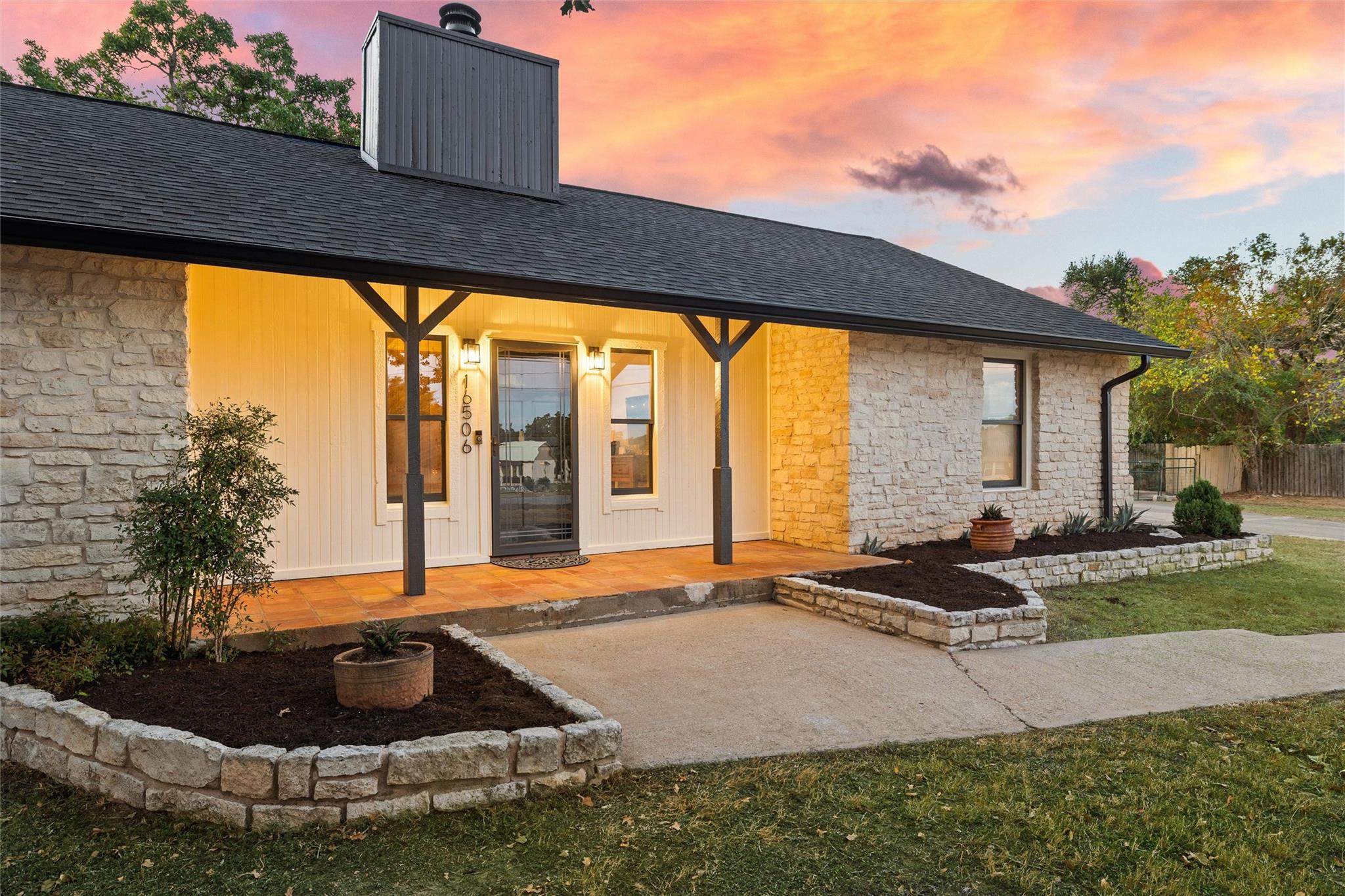 16506 Westview TRL