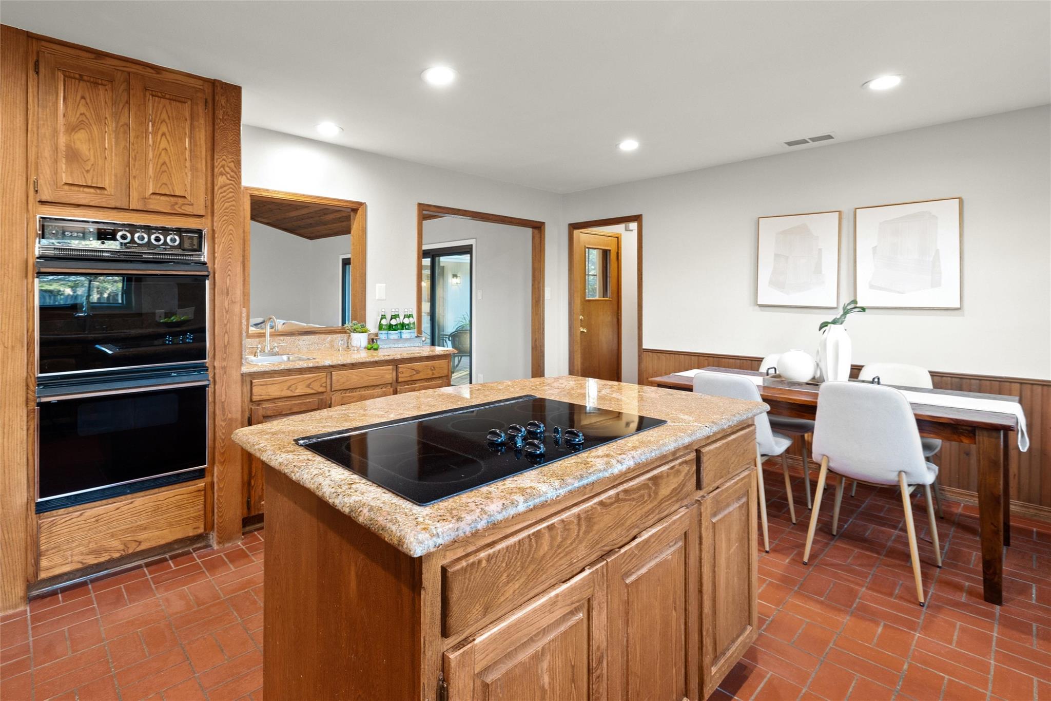 16506 Westview TRL