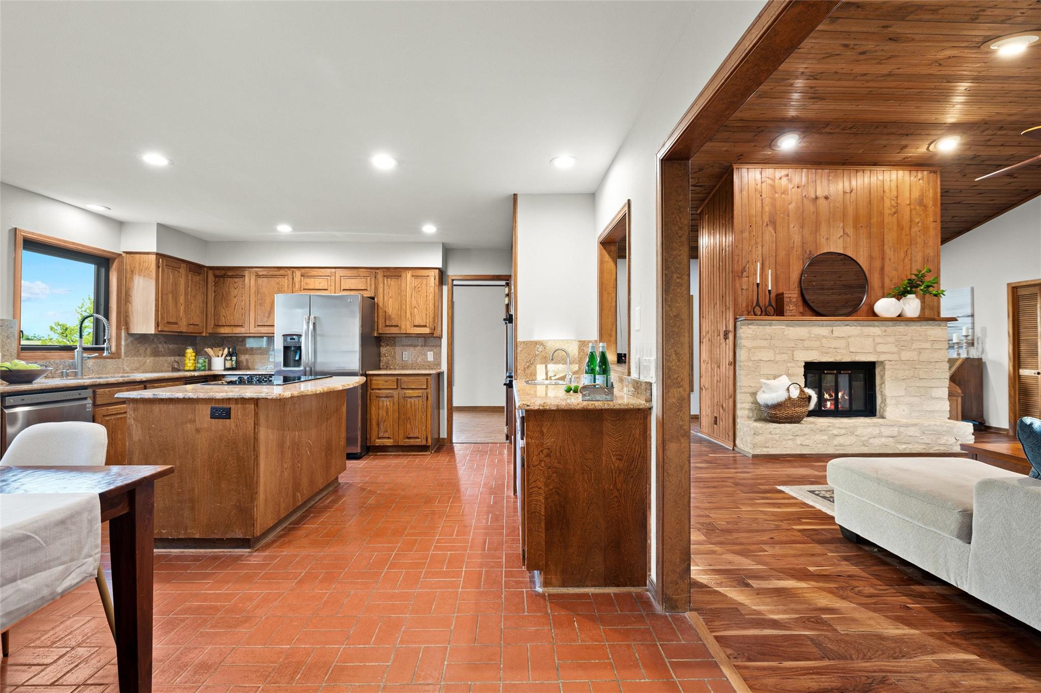 16506 Westview TRL