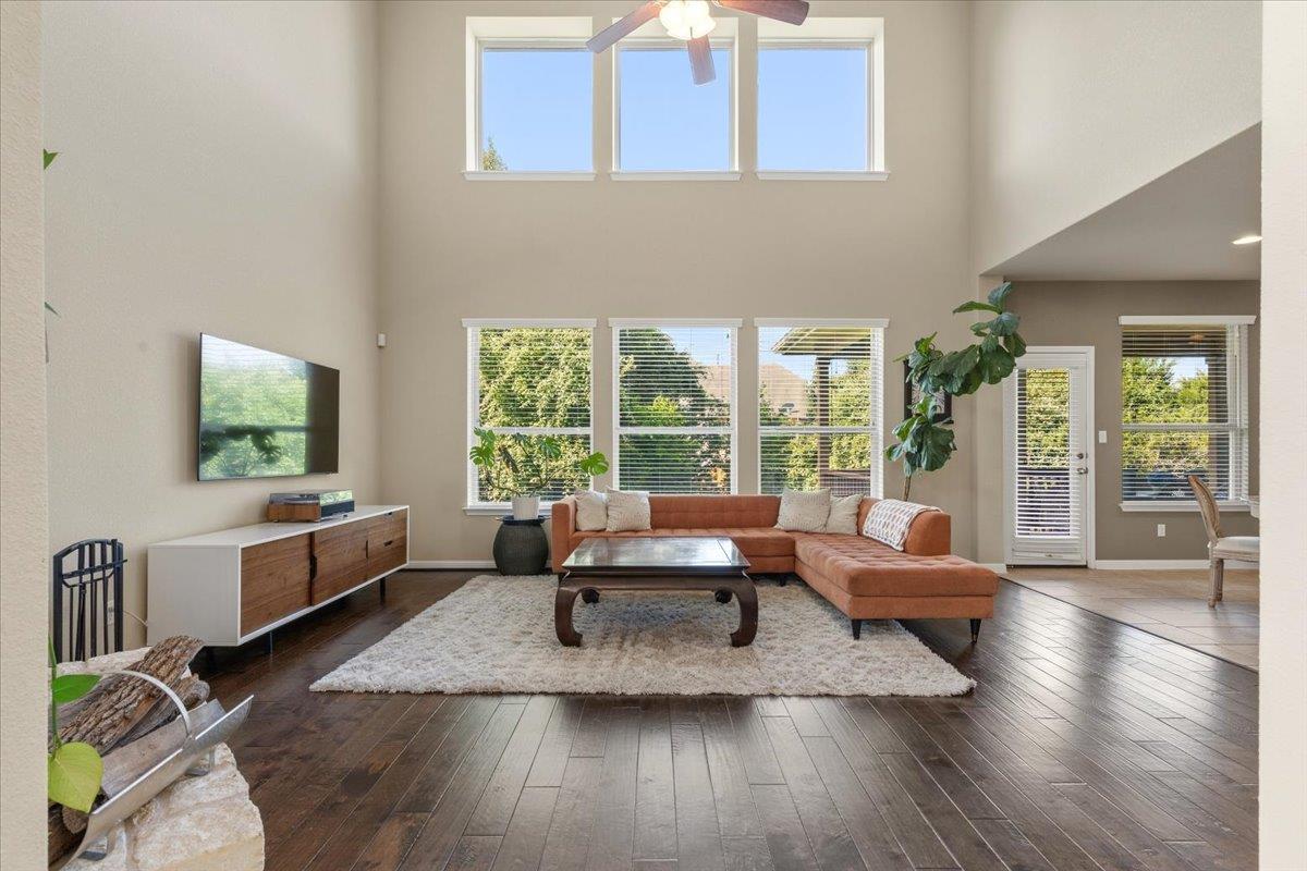 561 Stone View TRL