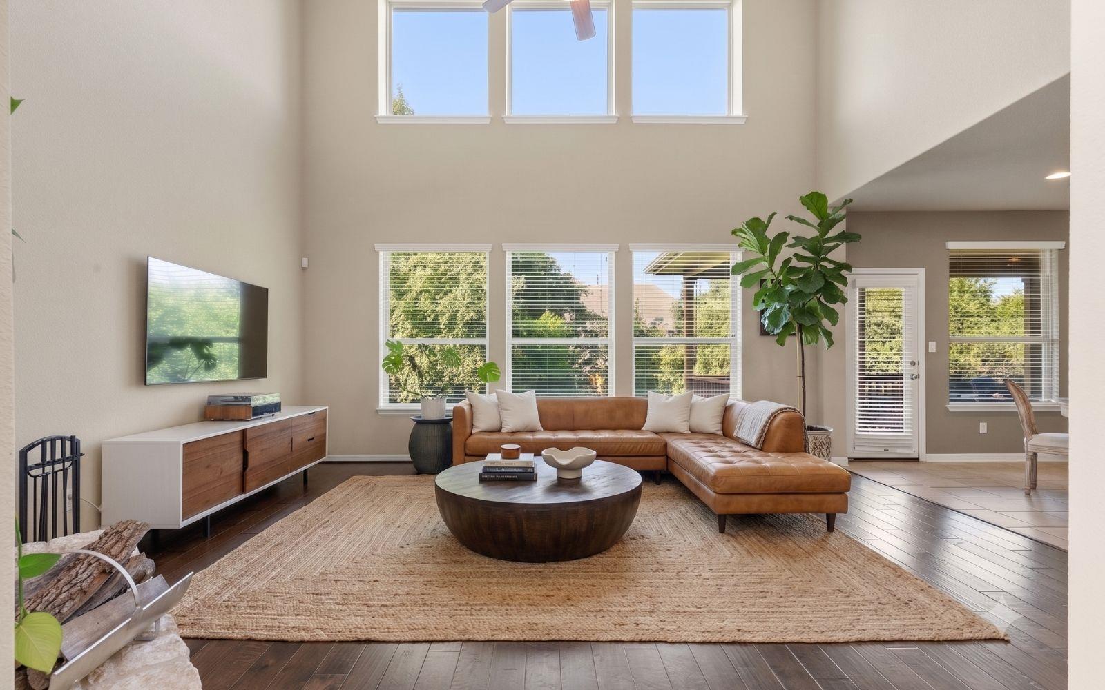 561 Stone View TRL