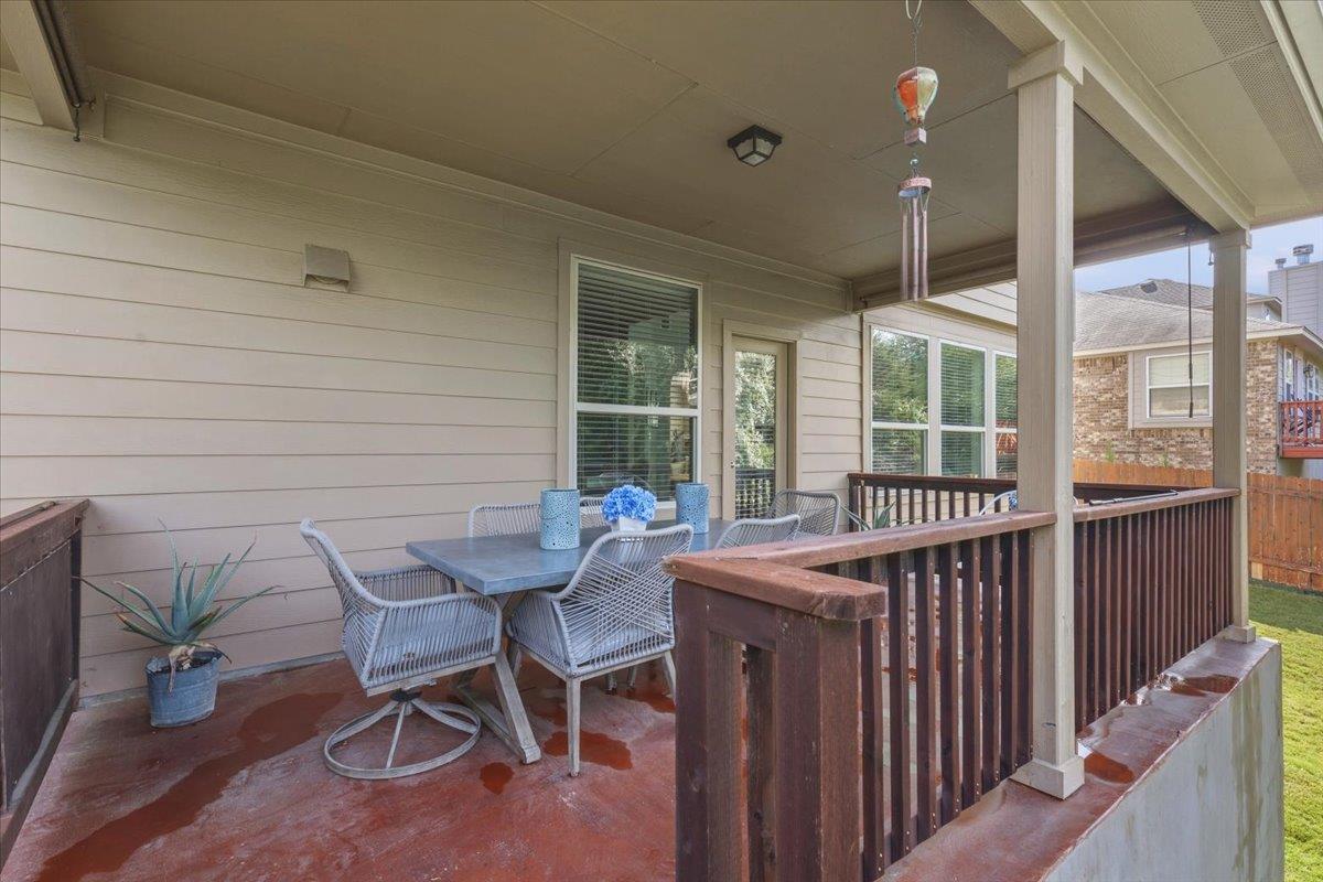 561 Stone View TRL