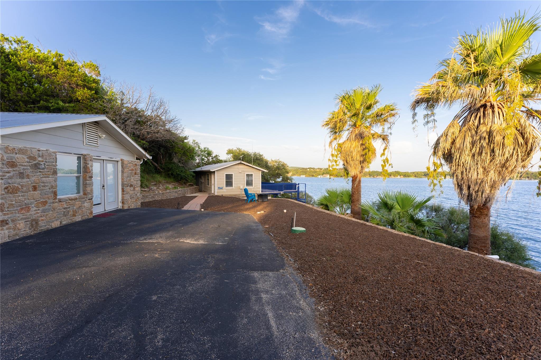 603 Waterway LN