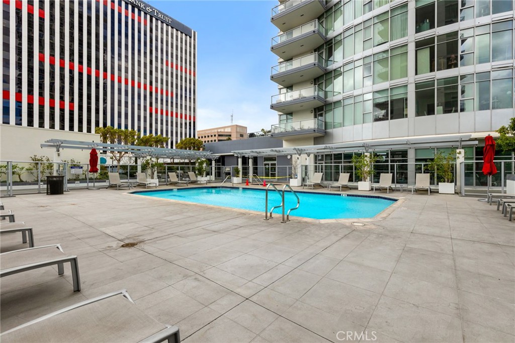 400 W Ocean Boulevard 1603