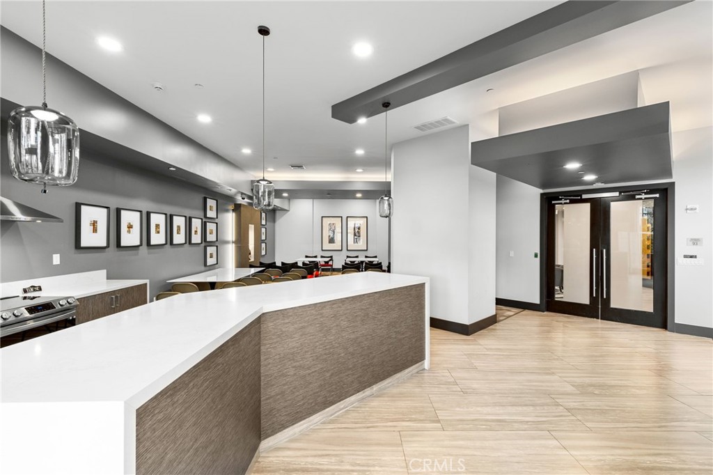 400 W Ocean Boulevard 1603