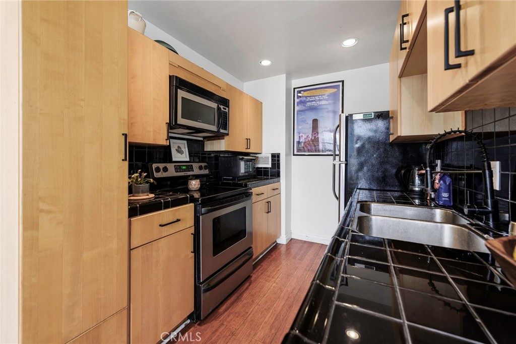 100 Atlantic Avenue 800