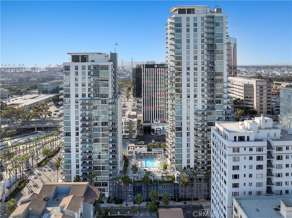 400 W Ocean Boulevard 605