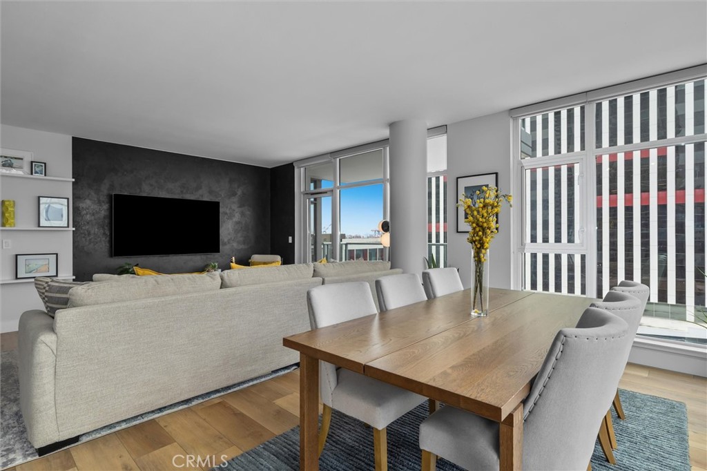 400 W Ocean Boulevard 605